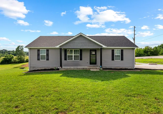 2nd image of 1310 Ray Broyles Rd, Sparta, TN 38583 | MLS# 2987044