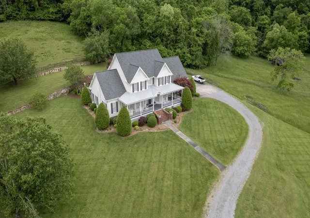 Photo 2 of Single family home for sale at 1036 Reed Hollow Rd, Readyville, TN 37149 | MLS# 2987668 | Listing updated on 2025-09-29