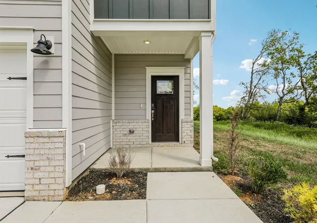 Photo 4 of Single family home for sale at 1553 Bear Branch Trce, Columbia, TN 38401 | MLS# 2989193 | Listing updated on 2026-10-28