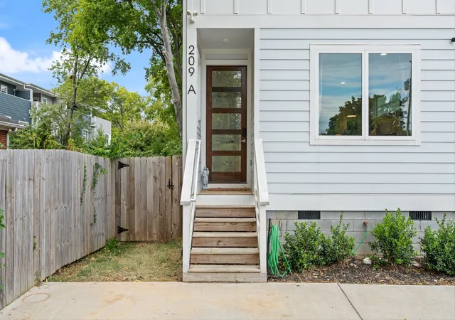 1st image of 209a Prince Ave, Nashville, TN 37207 | MLS# 2988813