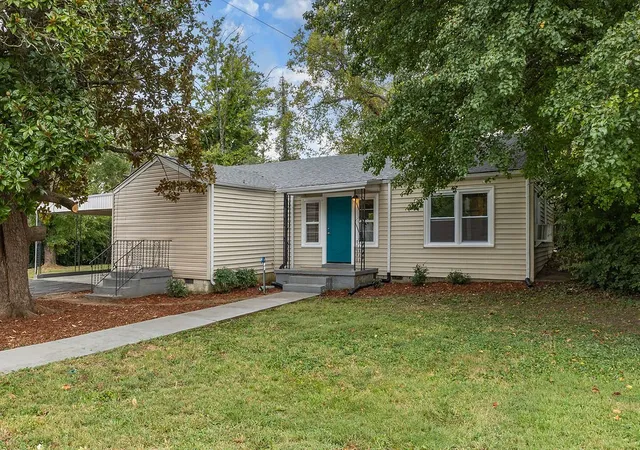 1st image of 327 Haynes St, Lewisburg, TN 37091 | MLS# 3002224