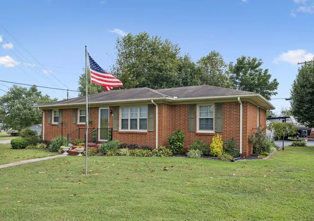 Photo 2 of Single family home for sale at 100 Fairdale Ln, Smithville, TN 37166 | MLS# 2989090 | Listing updated on 2025-10-21
