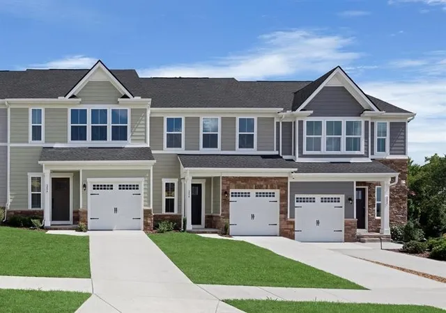 Photo 1 of Townhouse for sale at 1069 Mountain View Dr, Thompson's Station, TN 37179 | MLS# 2988983 | Listing updated on 2025-09-09