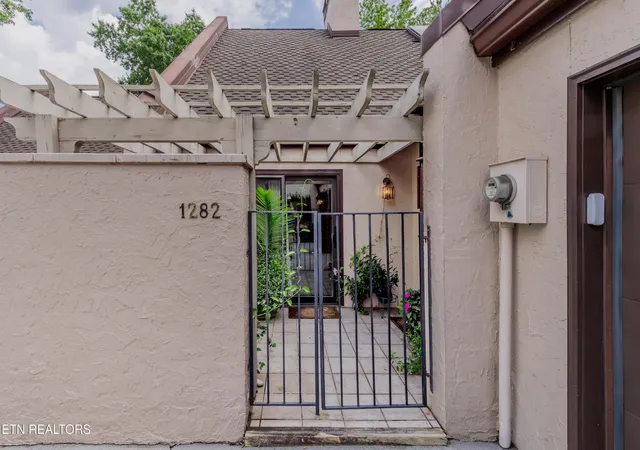 4th image of 1282 Burgandy Pl, Knoxville, TN 37919