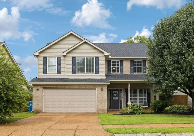 Photo 2 of Single family home for sale at 3232 Dark Woods Dr, Franklin, TN 37064 | MLS# 2990760 | Listing updated on 2025-10-09