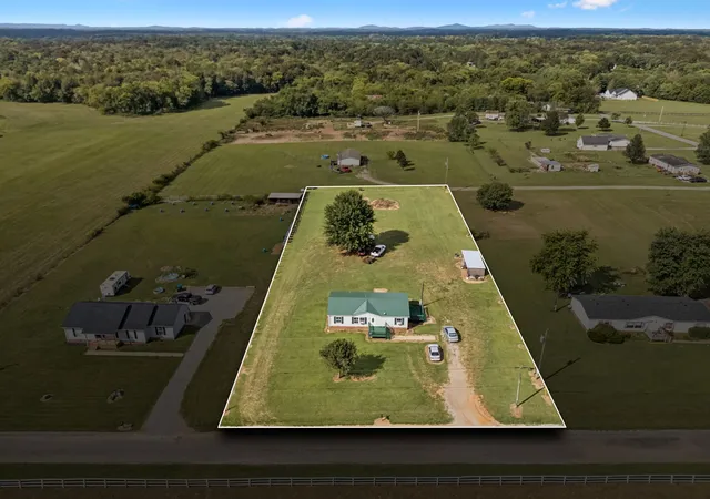 Homes for sale in Unionville, TN | 414 Virgil Crowell Rd, Unionville, TN 37180 | MLS# 2992591