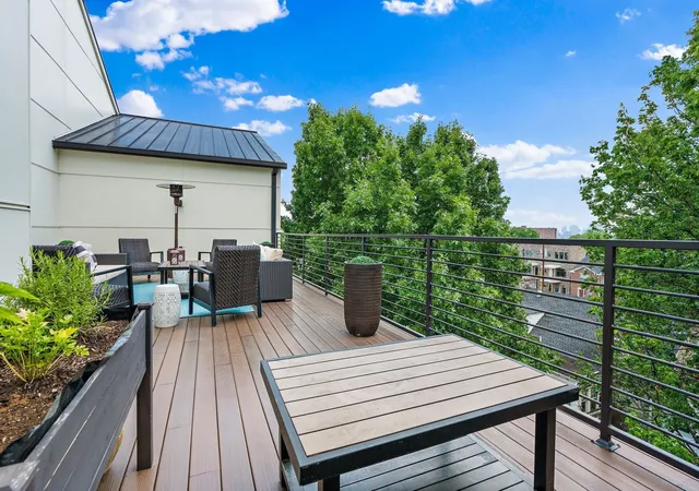 2nd image of 204 Acklen Park Dr, Nashville, TN 37203