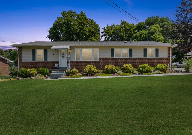 1st image of 125 Burrum Dr, Shelbyville, TN 37160 | MLS# 2991729