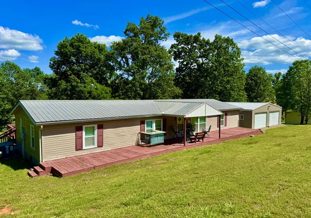 Photo 2 of Manufactured home for sale at 46 Blf Point Ridge Rd, Waverly, TN 37185 | MLS# 3035155 | Listing updated on 2026-01-03