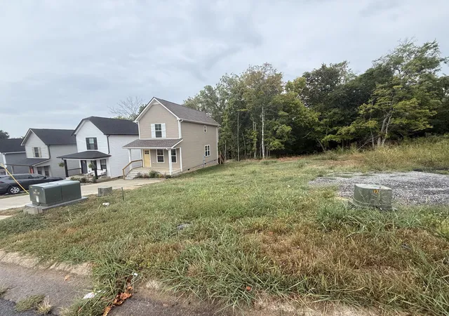 6th image of 194 Oak St, Clarksville, TN 37042 | MLS# 2992031