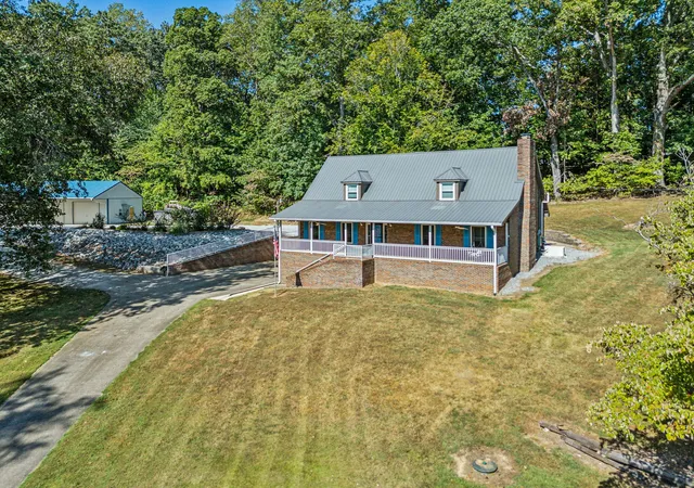 Photo 1 of Single family home for sale at 165 Trin Hill Dr, Dover, TN 37058 | MLS# 2996500 | Listing updated on 2025-09-18