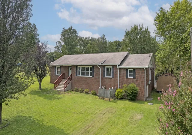 1st image of 161 S Hillcrest Dr, Spring City, TN 37381 | MLS# 3304362