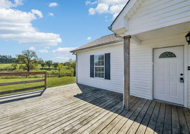 Photo 4 of Single family home for sale at 3978 Bilbrey Dr, White House, TN 37188 | MLS# 2991452 | Listing updated on 2025-12-17