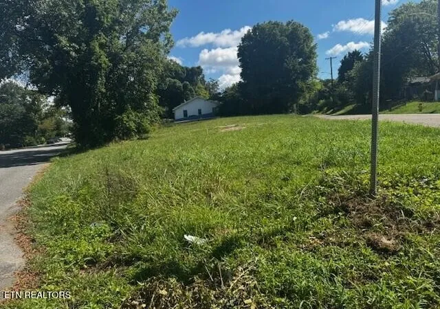 4th image of 2739 Wilson Ave, Knoxville, TN 37914 | MLS# 2996810