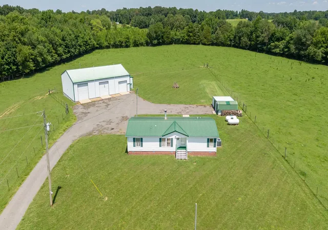 1st image of 1250b Mount Olive Rd, Westmoreland, TN 37186 | MLS# 2995374