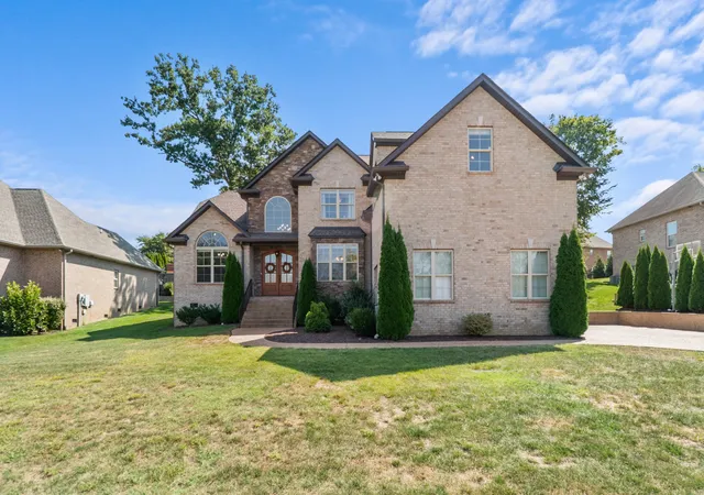 Homes for sale in Hendersonville, TN | 1032 Luxborough Dr, Hendersonville, TN 37075 | MLS# 2994296