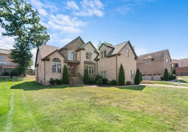 Homes for sale in Hendersonville, TN | 1032 Luxborough Dr, Hendersonville, TN 37075 | MLS# 2994296