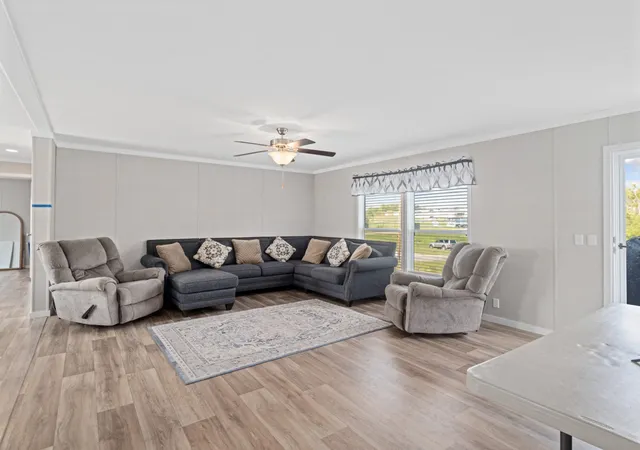 Photo 2 of Manufactured home for sale at 1303 Scoter Duck Rd, Columbia, TN 38401 | MLS# 3006871 | Listing updated on 2025-10-20