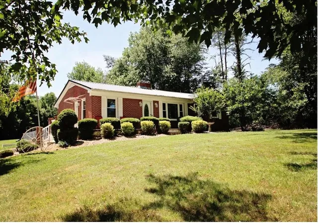 1st image of 5928 Crossville Hwy, Sparta, TN 38583 | MLS# 2993089
