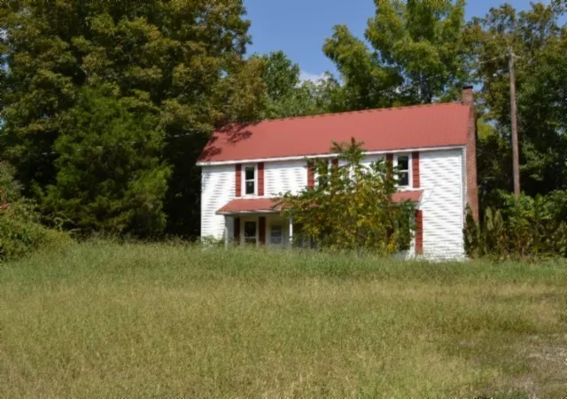 Homes for sale in Byrdstown, TN | 1046 Livingston Hwy, Byrdstown, TN 38549 | MLS# 2992404