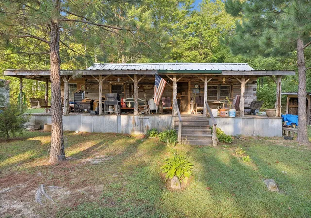 3rd image of 122 Hooper Rd, Hohenwald, TN 38462 | MLS# 2993990