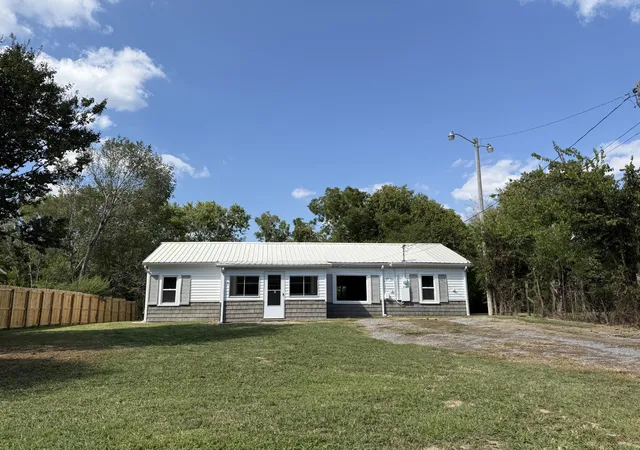 Homes for sale in Etowah, TN | 165 County Road 900, Etowah, TN 37331 | MLS# 3228741