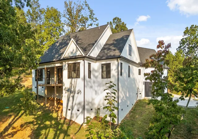 3rd image of 6517 Shelter Cove Dr, Hixson, TN 37343 | MLS# 3059348
