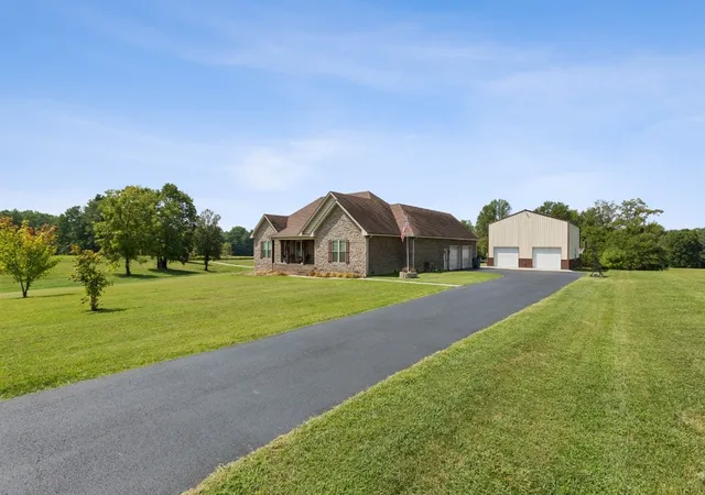 3rd image of 265 Evans Rd, Lafayette, TN 37083 | MLS# 2994765