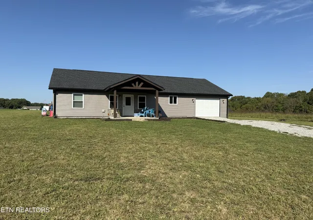 2nd image of 432 St Anthony Dr, Jamestown, TN 38556 | MLS# 2994843