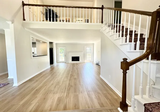 Photo 3 of Single family home for sale at 512 Riverview Dr, Franklin, TN 37064 | MLS# 2996042 | Listing updated on 2026-01-15