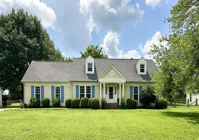 Photo 1 of Single family home for sale at 512 Riverview Dr, Franklin, TN 37064 | MLS# 2996042 | Listing updated on 2026-01-15