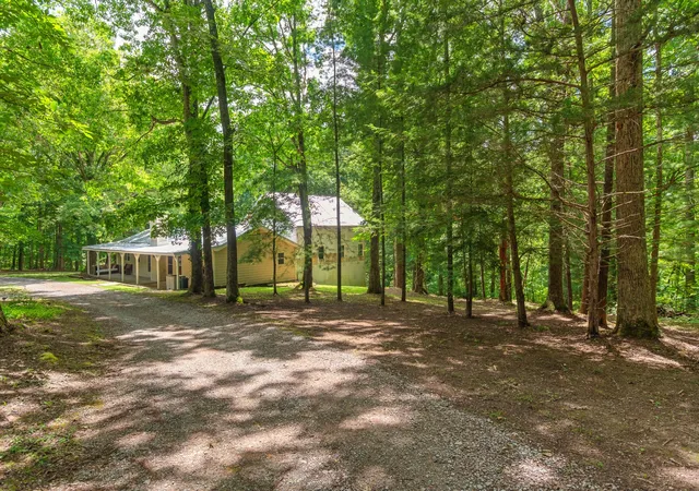Photo 4 of Single family home for sale at 5609 Wilkins Branch Rd, Franklin, TN 37064 | MLS# 3272377 | Listing updated on 2026-08-20