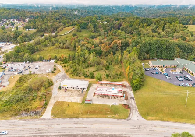 2nd image of 1112 New Hwy 52 E, Westmoreland, TN 37186 | MLS# 2996450