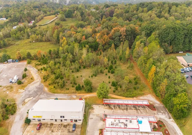 4th image of 1112 New Hwy 52 E, Westmoreland, TN 37186 | MLS# 2996450