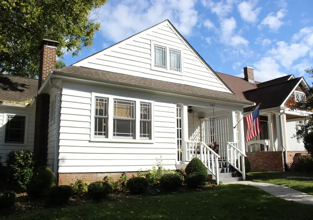 2nd image of 2002 18th Ave S, Nashville, TN 37212 | MLS# 2998707