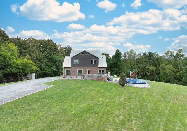 Homes for sale in Wartrace, TN | 1959 French Brantley Rd, Wartrace, TN 37183 | MLS# 3002728