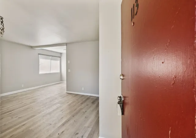 Photo 3 of Condo for sale at 550 Harding Pl #D113, Nashville, TN 37211 | MLS# 2999885 | Listing updated on 2026-09-18