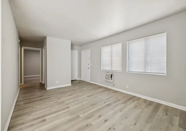 Photo 4 of Condo for sale at 550 Harding Pl #D113, Nashville, TN 37211 | MLS# 2999885 | Listing updated on 2026-09-18