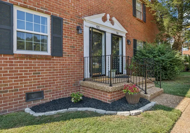 Photo 1 of Condo for sale at 601 Boyd Mill Ave #Q5, Franklin, TN 37064 | MLS# 2999667 | Listing updated on 2026-01-19