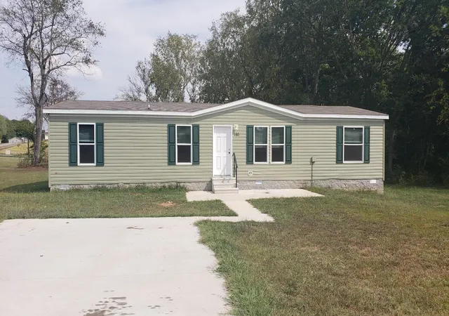 Homes for sale in Oak Grove, KY | 180 Missouri Ave, Oak Grove, KY 42262 | MLS# 3001021