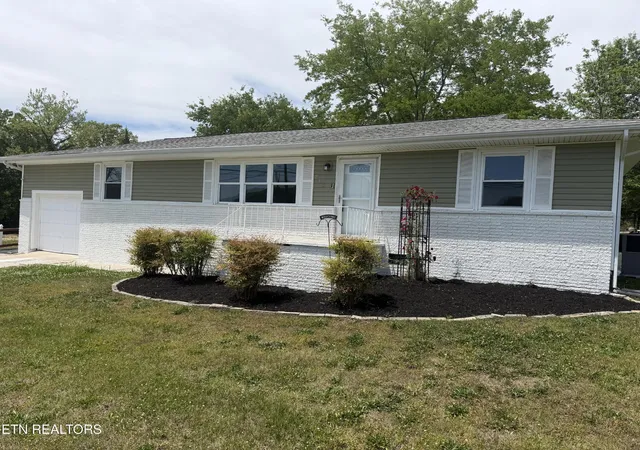 Homes for sale in Knoxville, TN | 2107 Tipton Station Rd, Knoxville, TN 37920 | MLS# 3168349