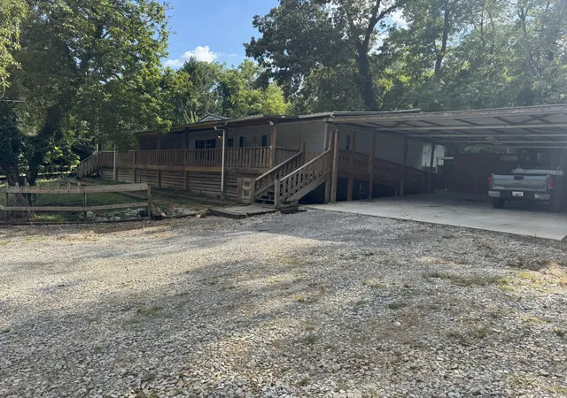 1st image of 303 N Porter St, Winchester, TN 37398 | MLS# 2999576