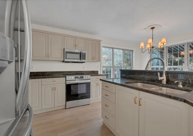 Photo 3 of Sale Pending at 227 White Cloud Trl, Murfreesboro, TN 37127 | MLS# 3001560 | Listing updated on 2026-02-21