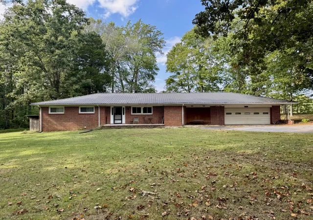 Photo 1 of Single family home for sale at 1737 Cummins Mill Rd, Cookeville, TN 38501 | MLS# 3000549 | Listing updated on 2025-11-10