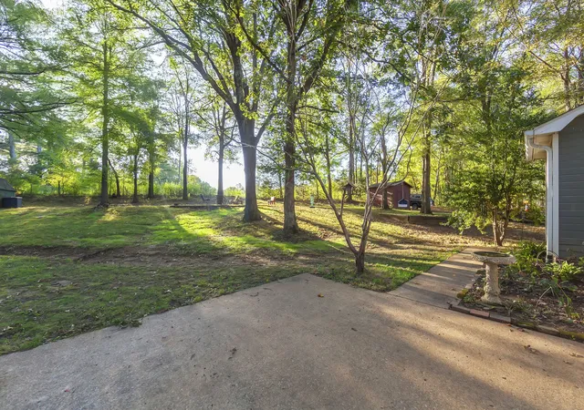 2nd image of 94 Candlewick Dr, Jackson, TN 38305 | MLS# 3006877