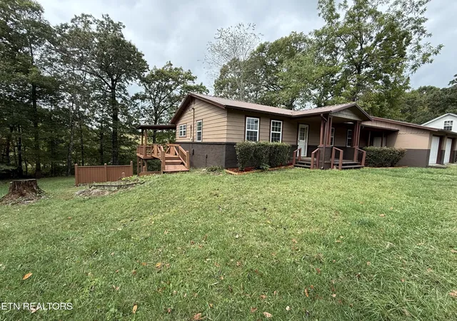 Photo 3 of Single family home for sale at 822 Allardt Hwy, Jamestown, TN 38556 | MLS# 3001416 | Listing updated on 2026-09-21
