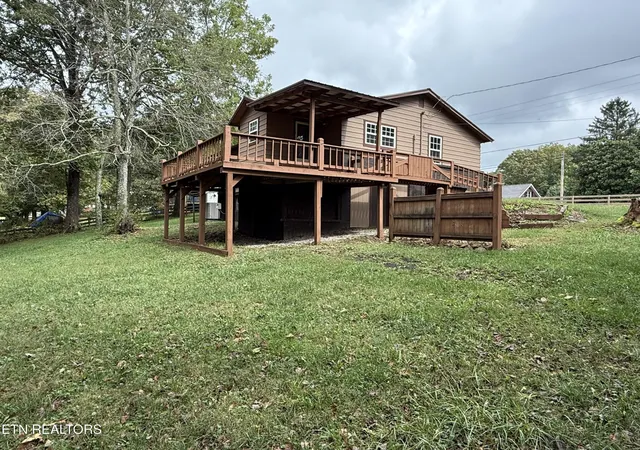 Photo 4 of Single family home for sale at 822 Allardt Hwy, Jamestown, TN 38556 | MLS# 3001416 | Listing updated on 2026-09-21