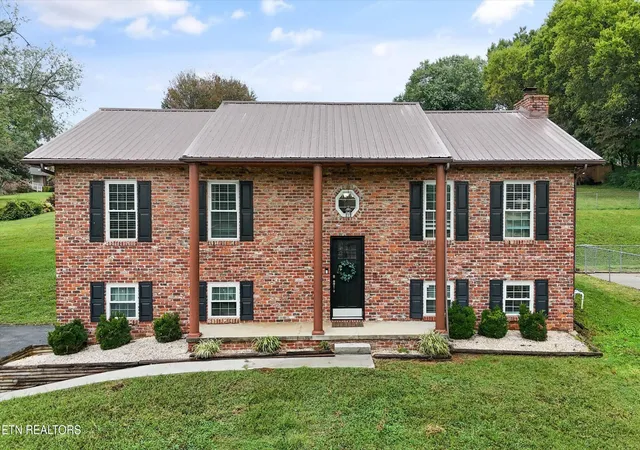 1st image of 100 Foster Dr, Lenoir City, TN 37772 | MLS# 3098024
