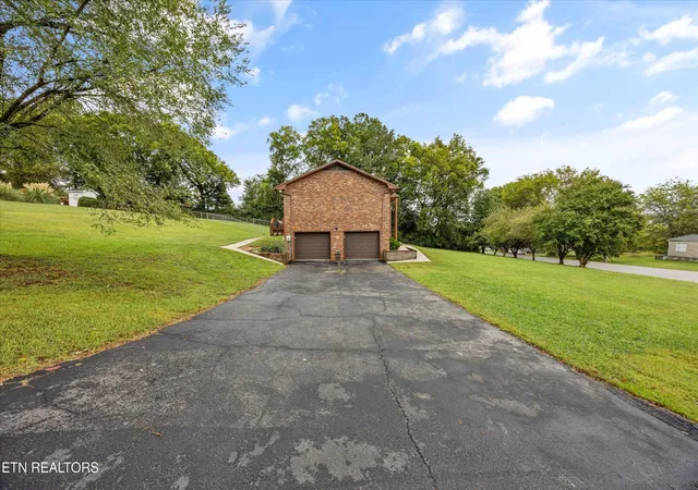 26th image of 100 Foster Dr, Lenoir City, TN 37772 | MLS# 3098024