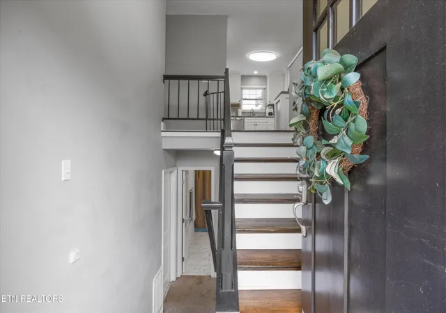 4th image of 100 Foster Dr, Lenoir City, TN 37772 | MLS# 3098024